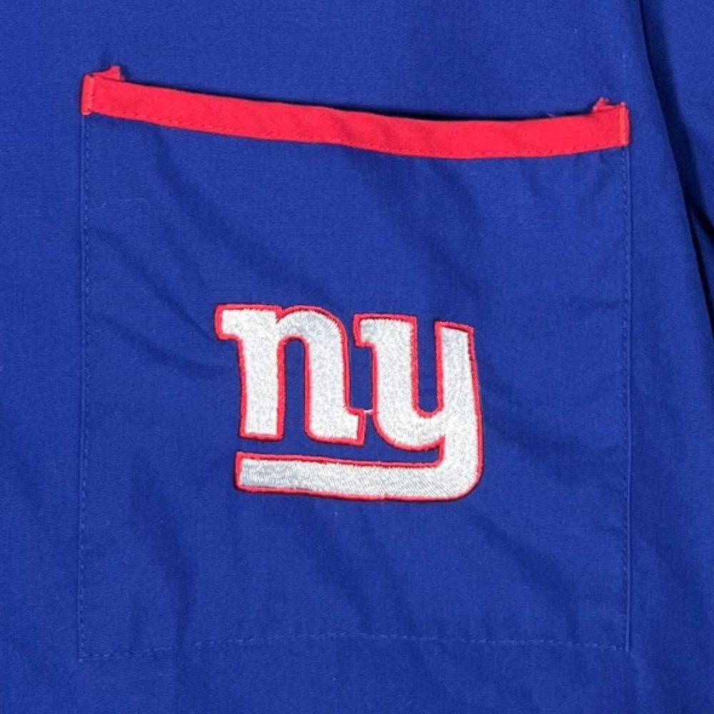 NFL Team Apparel New York Giants Embroidered Logo Unisex Scrub Top Size Small - Picture 3 of 4